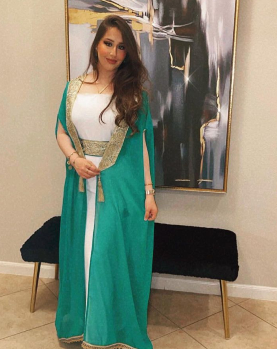 Emerald Green Abaya Embroidered in the back with Off-white Inner Dress and Belt