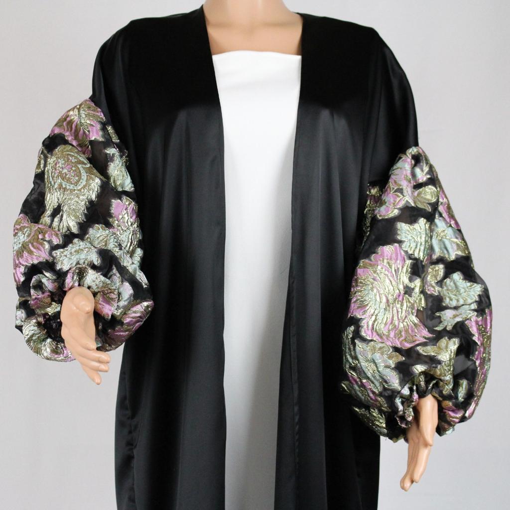 Queen Styled Black Floral Abaya